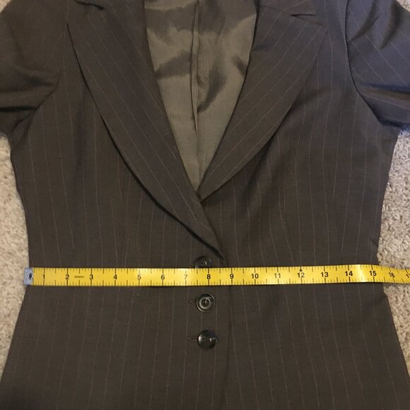 NWOT Virgin Wool Blend Grey and Pink Pinstripe Blazer - Picture 14 of 16